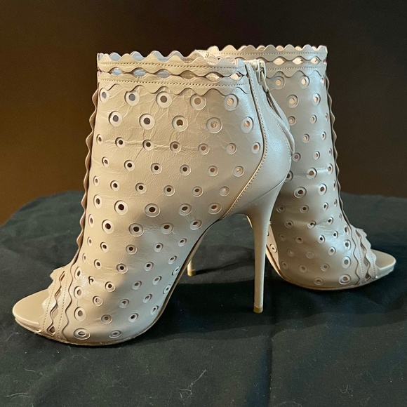Alexander McQueen High Heels (Beige) - Picture 1 of 5